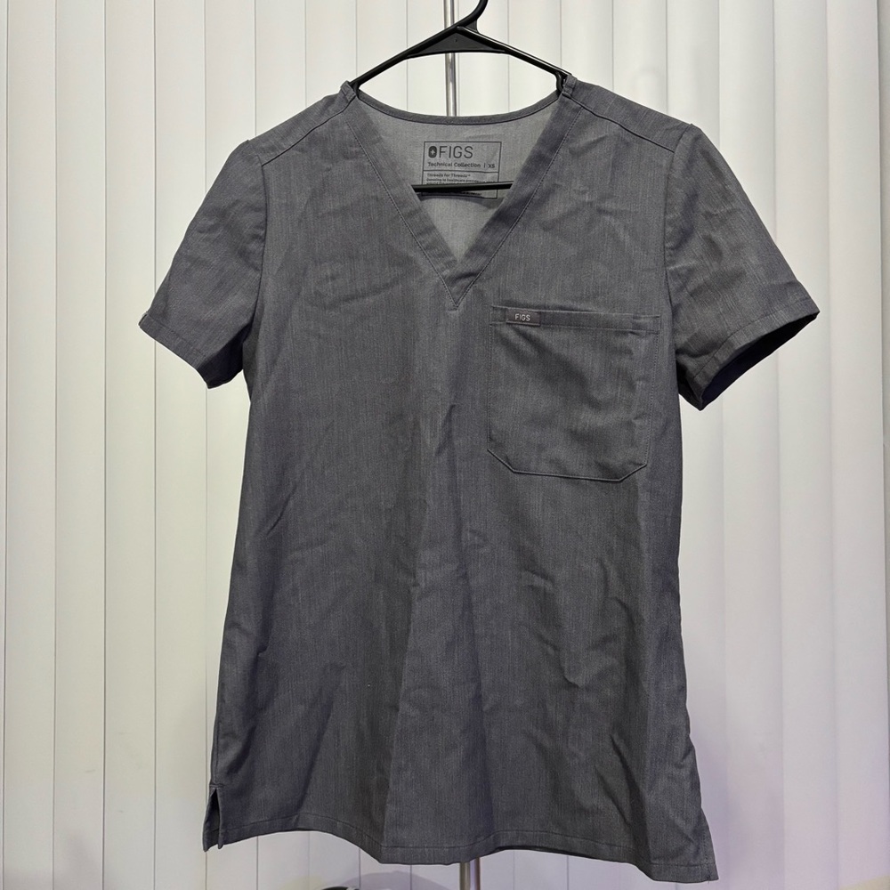 FIGS Graphite Grey XS Women's Shirt